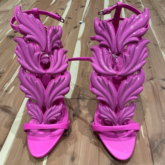 Giuseppe Zanotti Pink Leaf Sandals - Picture 7 of 9